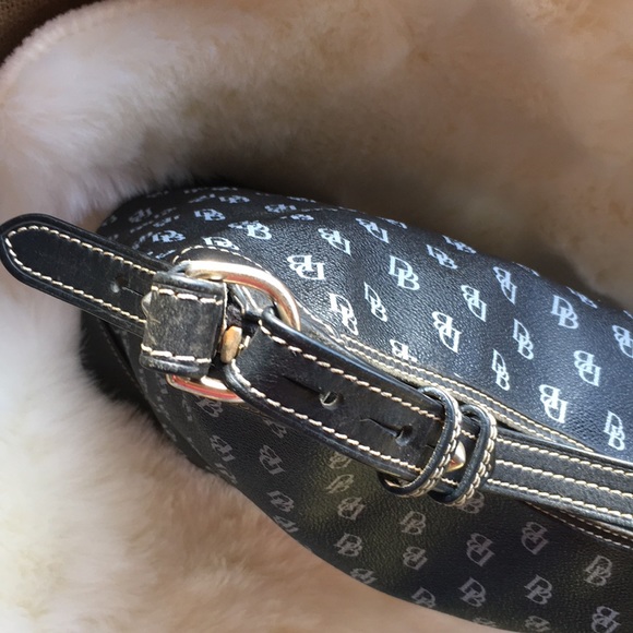 “ DOONEY & BOURKE “ HOBO STYLE BLACK PURSE - Picture 5 of 13